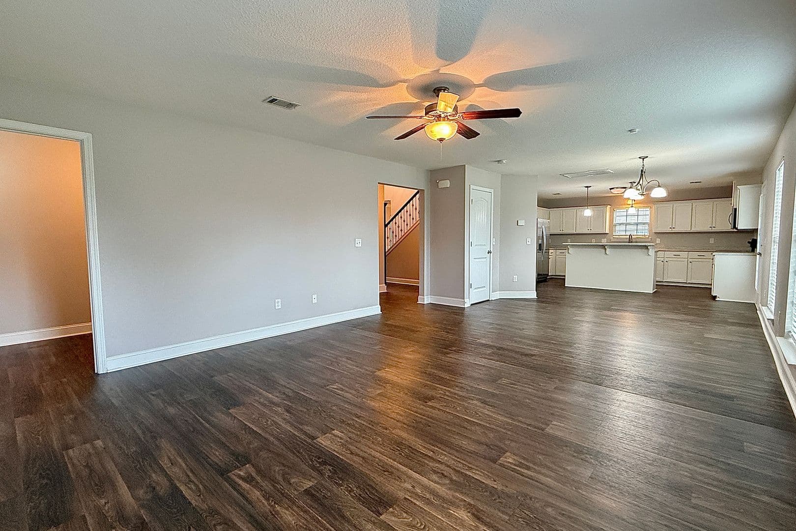 Allenhurst House: 309 Nashview Trl
