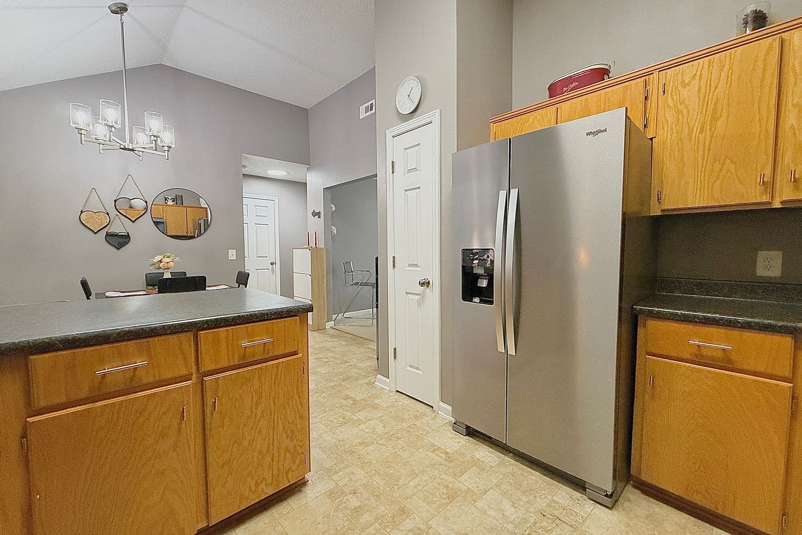 Midway House: 193 River Bend Dr