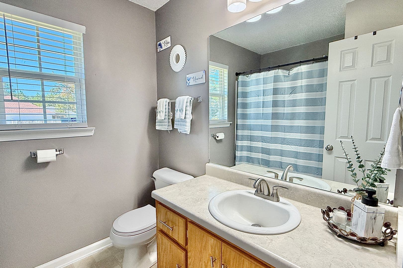 Midway House: 193 River Bend Dr