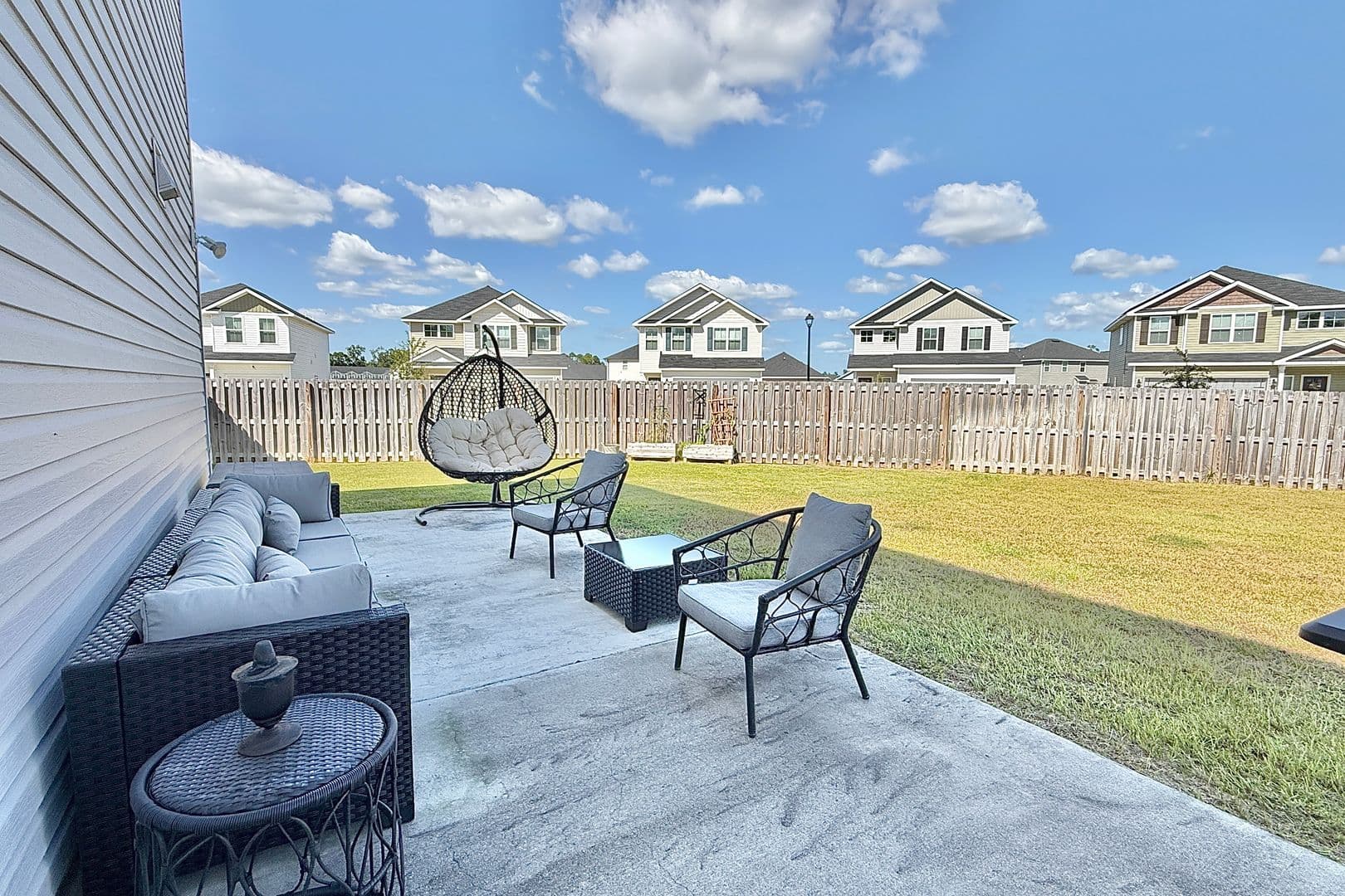 Hinesville House: 120 Legacy Ln