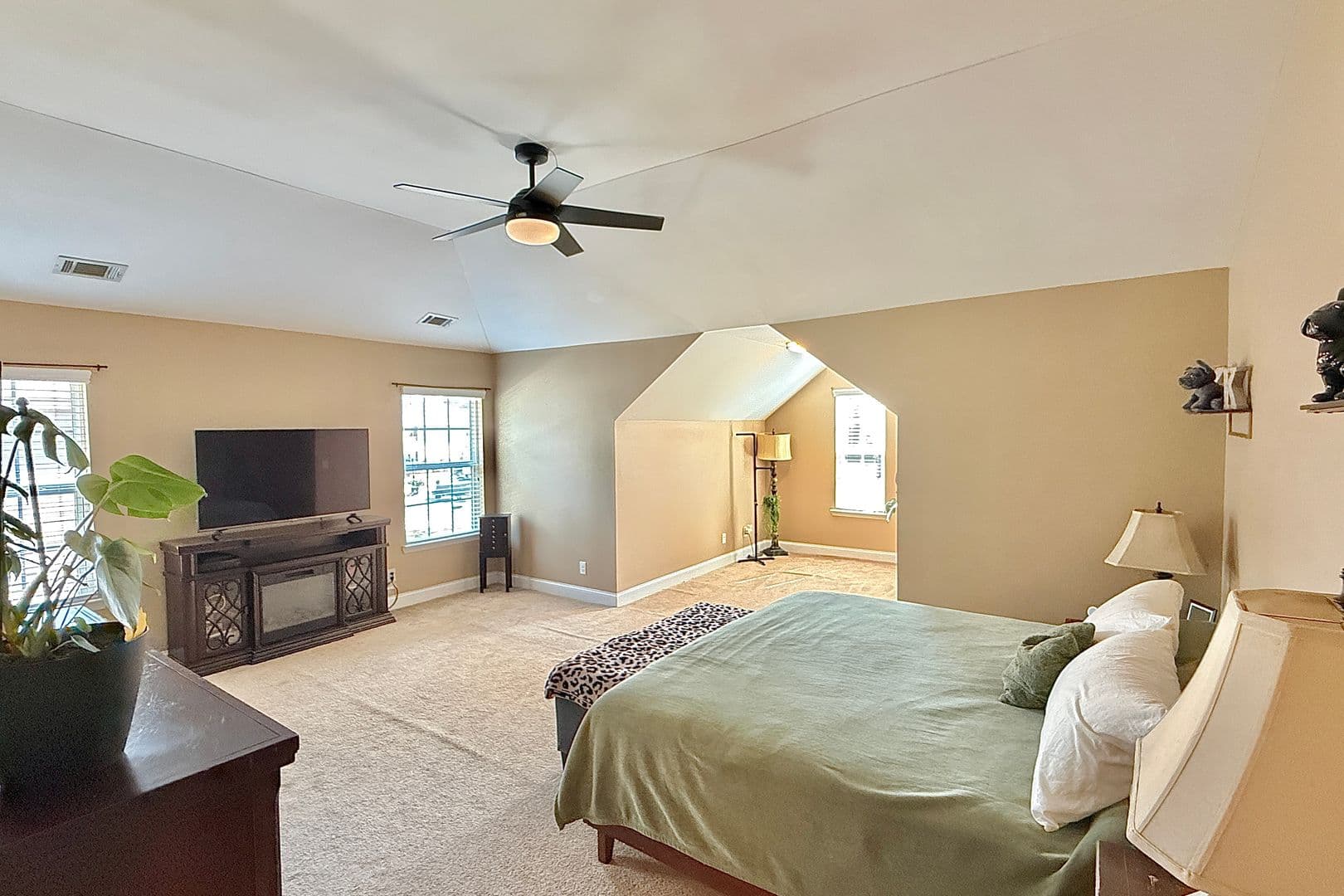 Ludowici House: 470 Briarcrest Drive NE