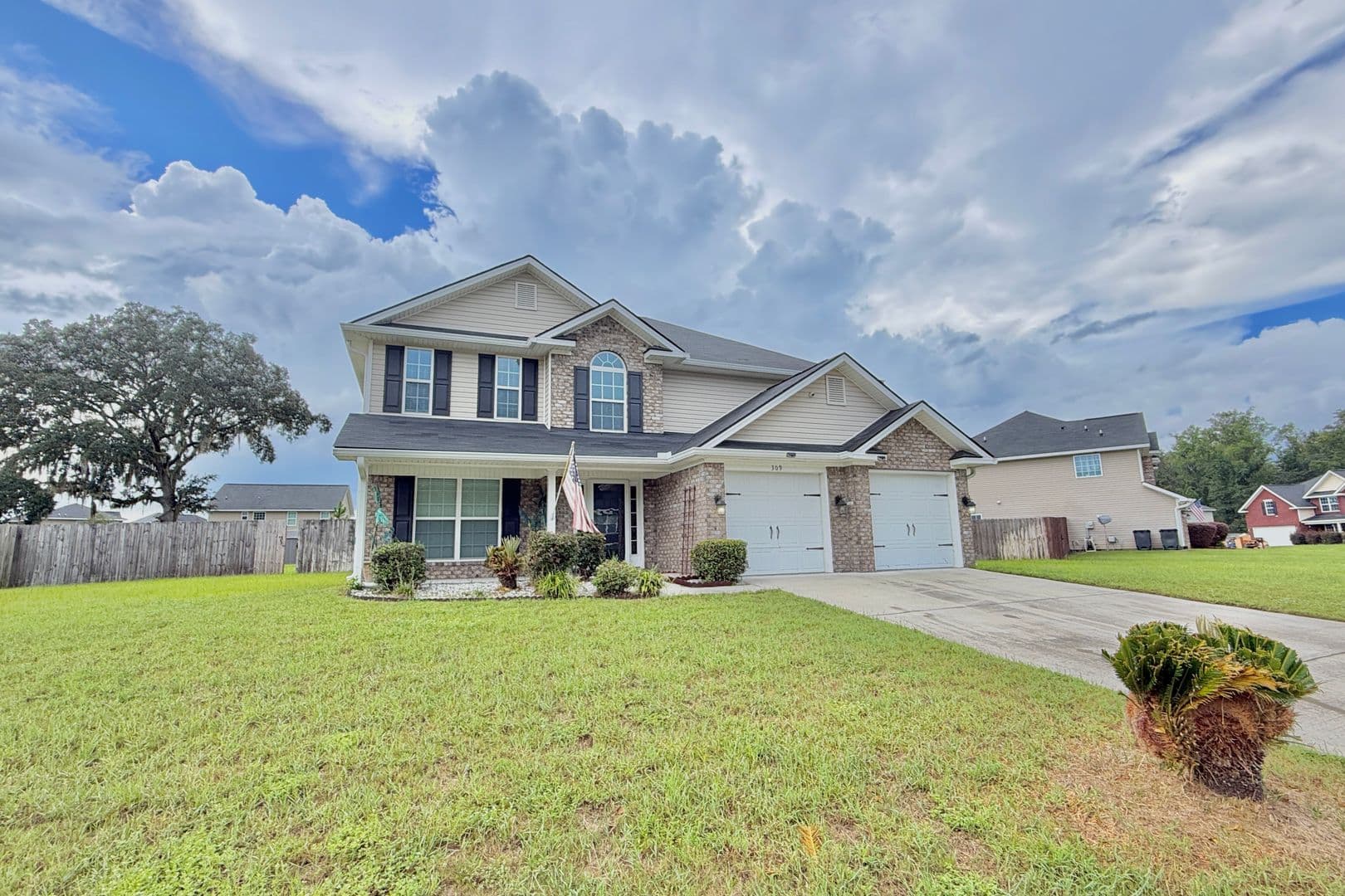 Allenhurst House: 309 Nashview Trl