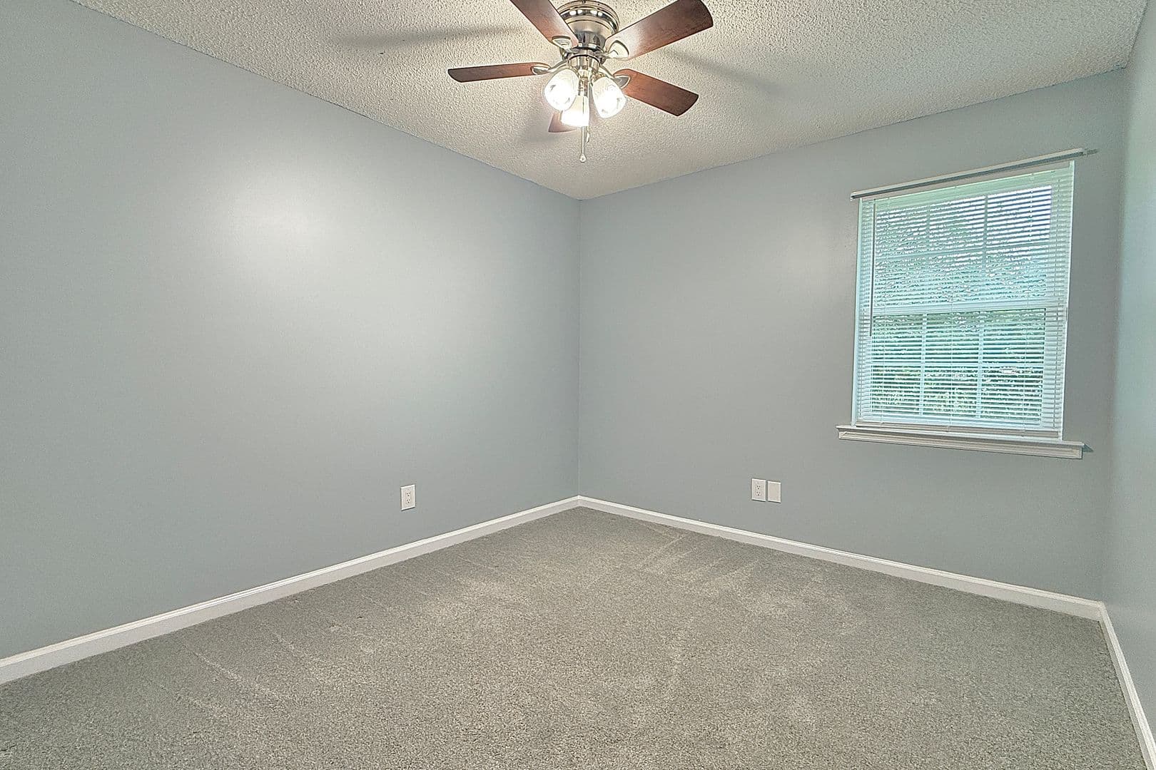 Allenhurst House: 61 Gregory Ct