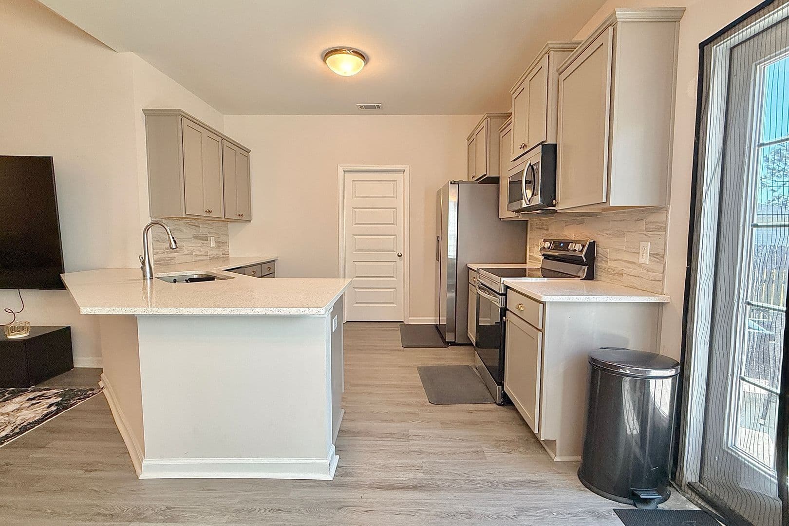 Hinesville House: 30 Renwick Loop