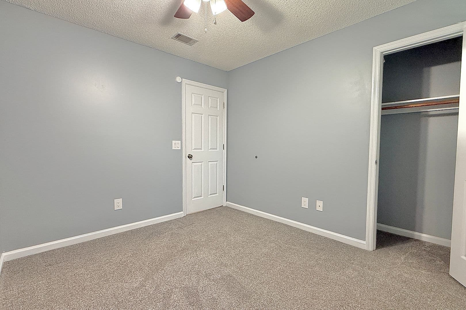 Allenhurst House: 61 Gregory Ct