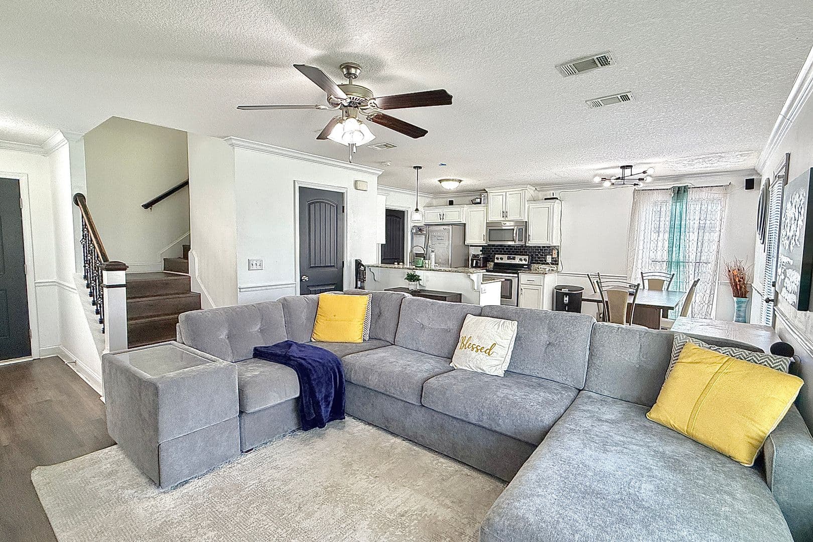 Hinesville House: 615 Amhearst Row