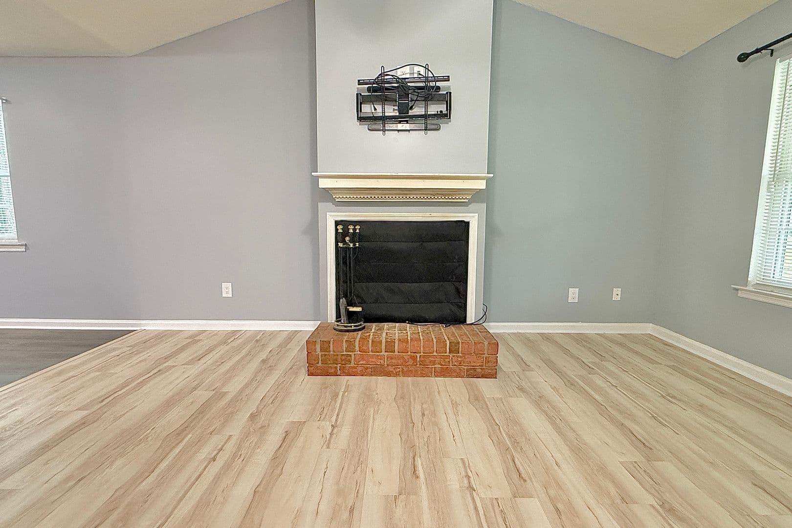 Allenhurst House: 61 Gregory Ct