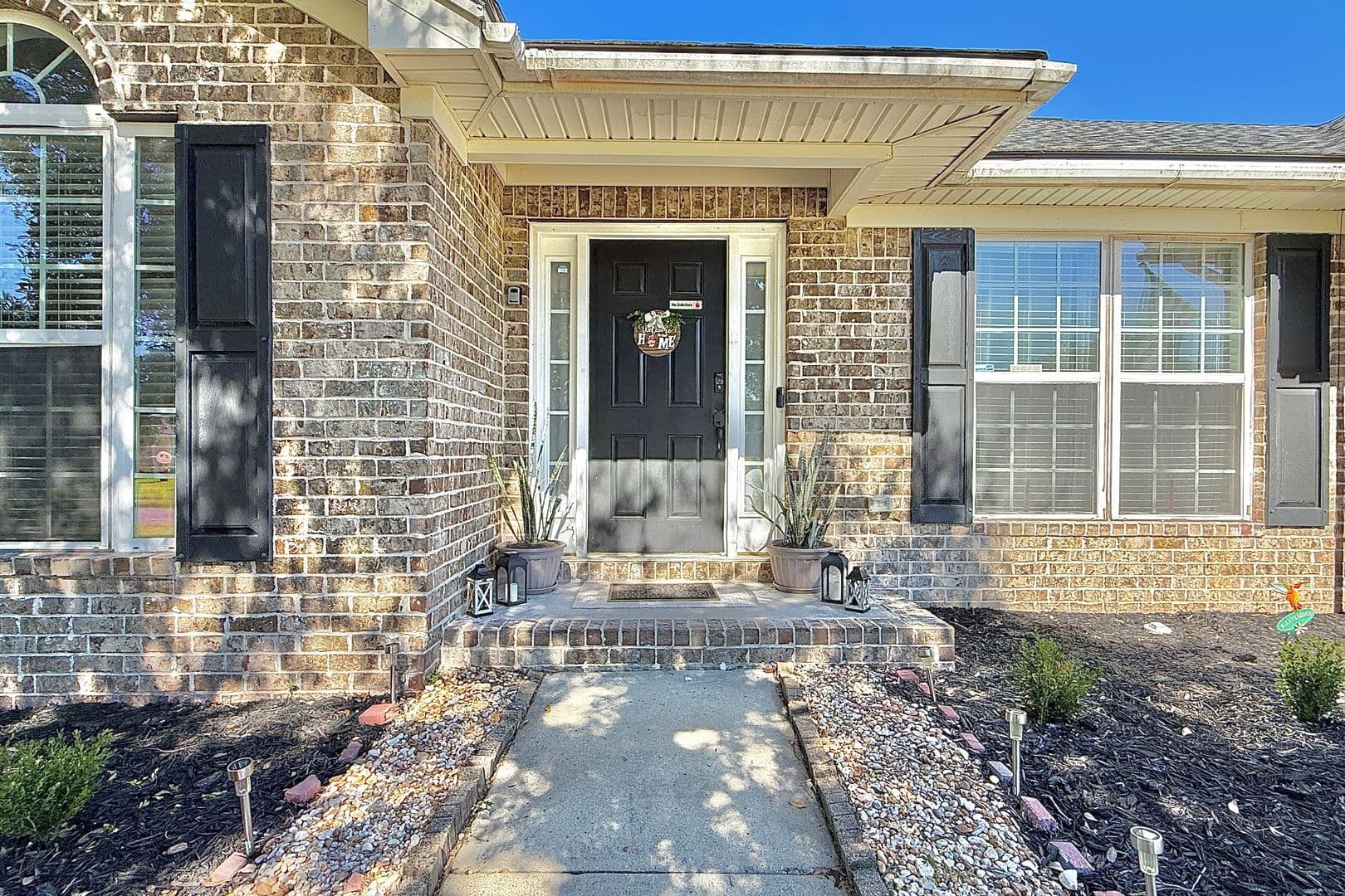Midway House: 193 River Bend Dr