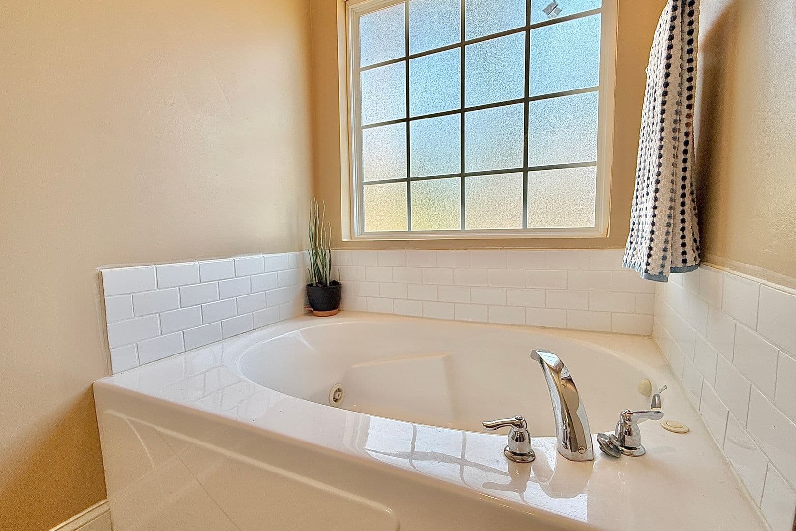 Ludowici House: 470 Briarcrest Drive NE