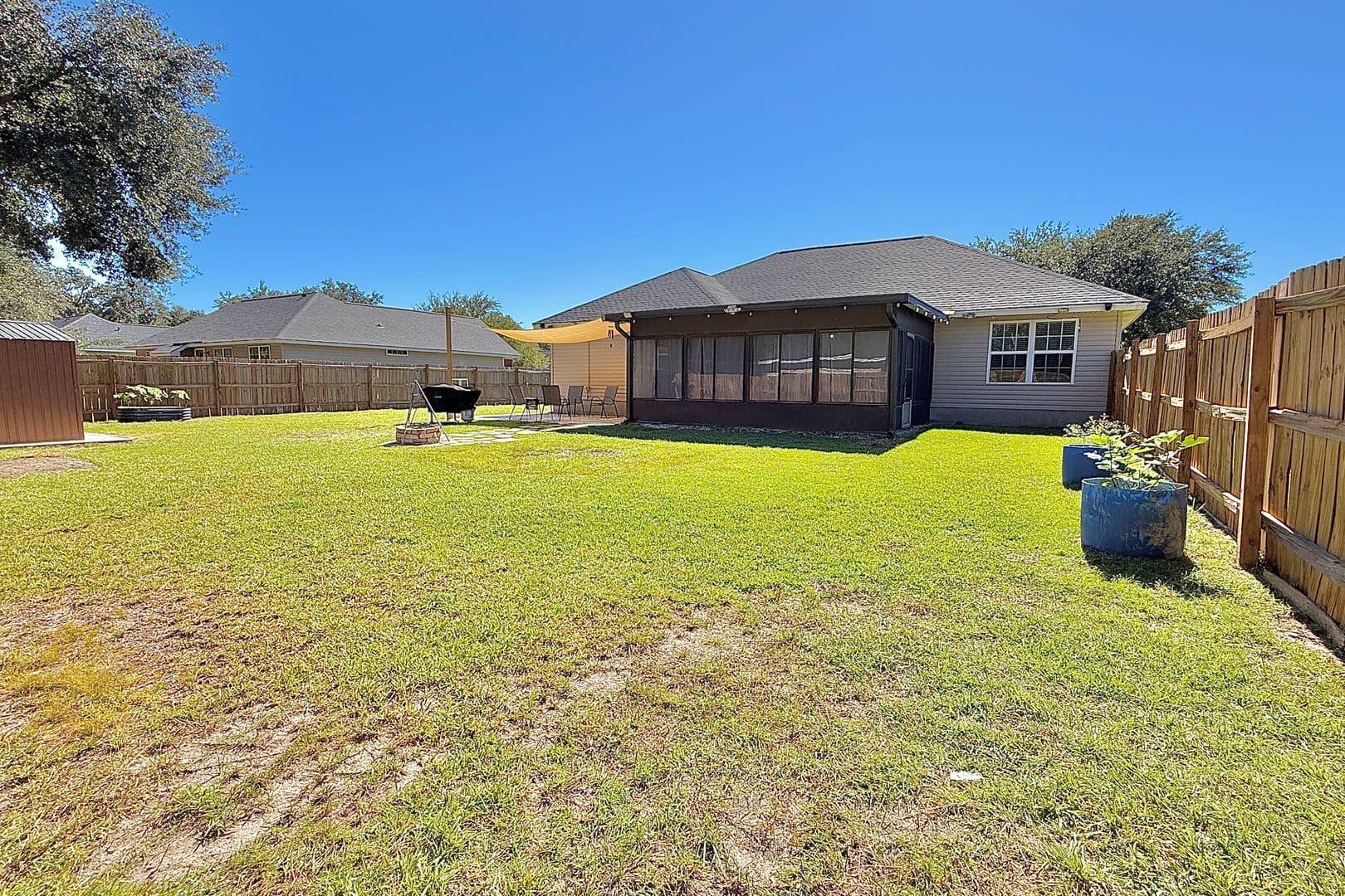 Midway House: 193 River Bend Dr