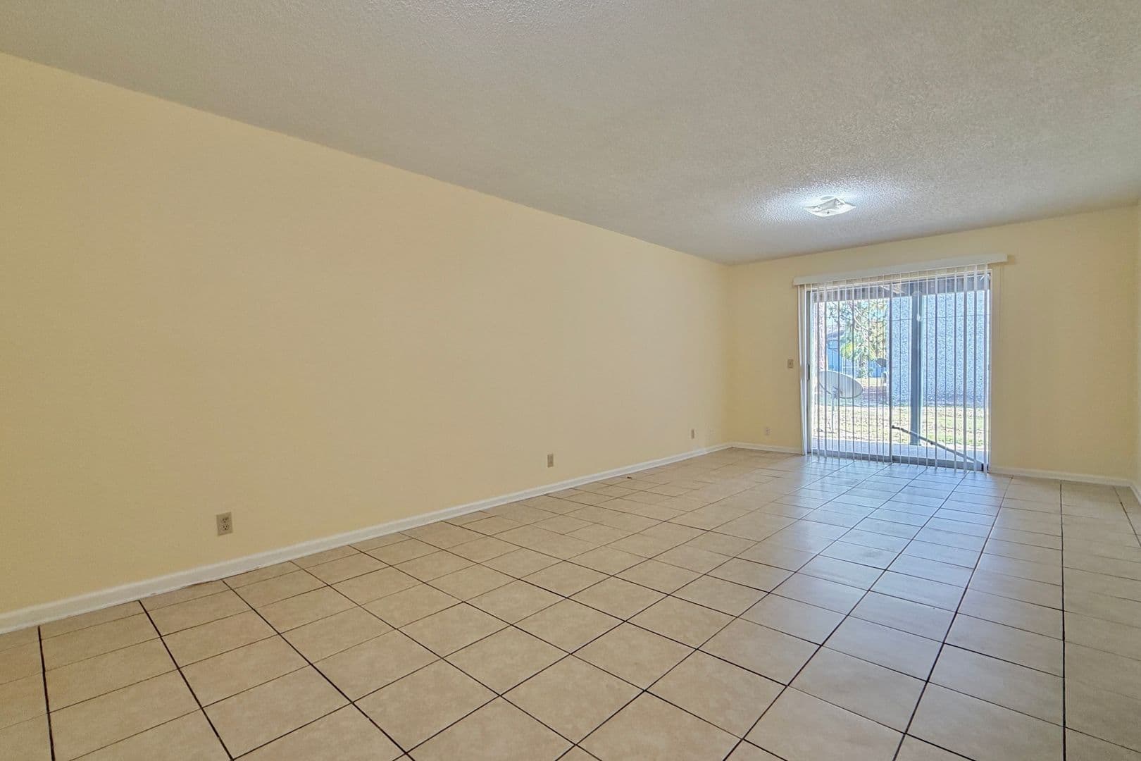 Hinesville Condo: 910 Brett Drive, #117