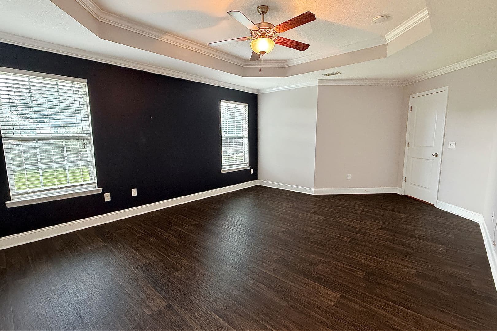 Allenhurst House: 309 Nashview Trl