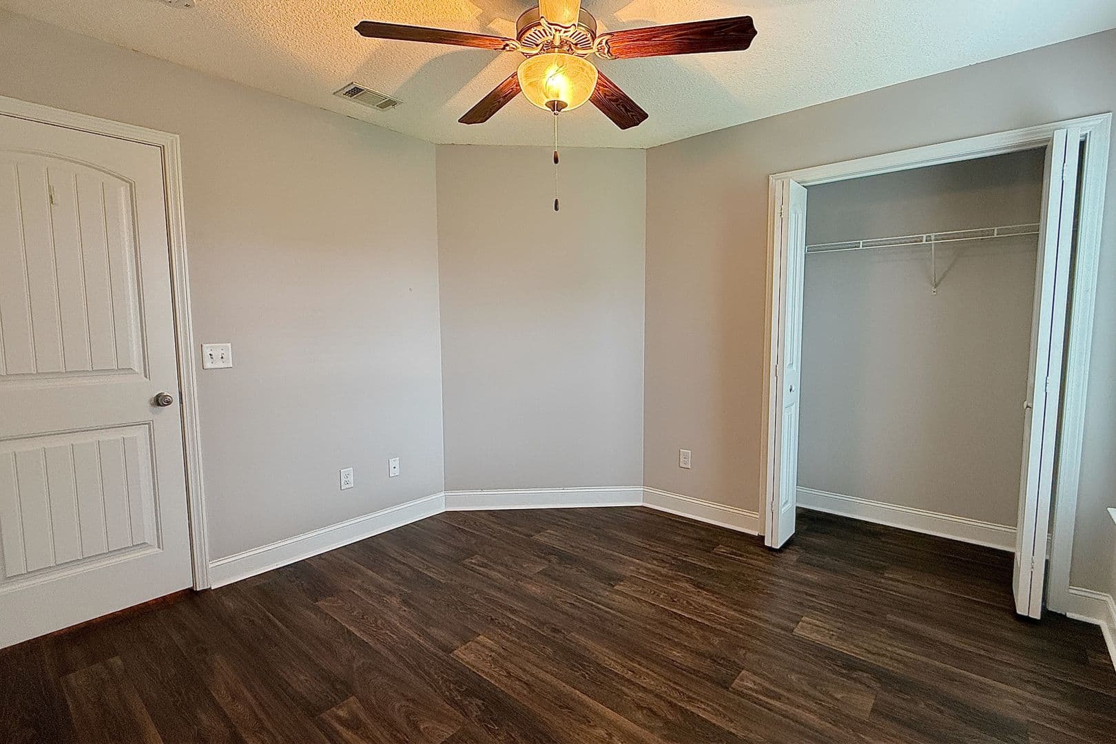 Allenhurst House: 309 Nashview Trl
