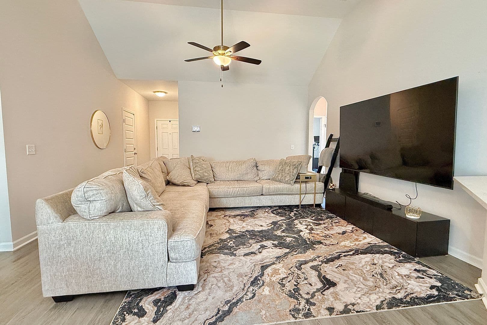 Hinesville House: 30 Renwick Loop