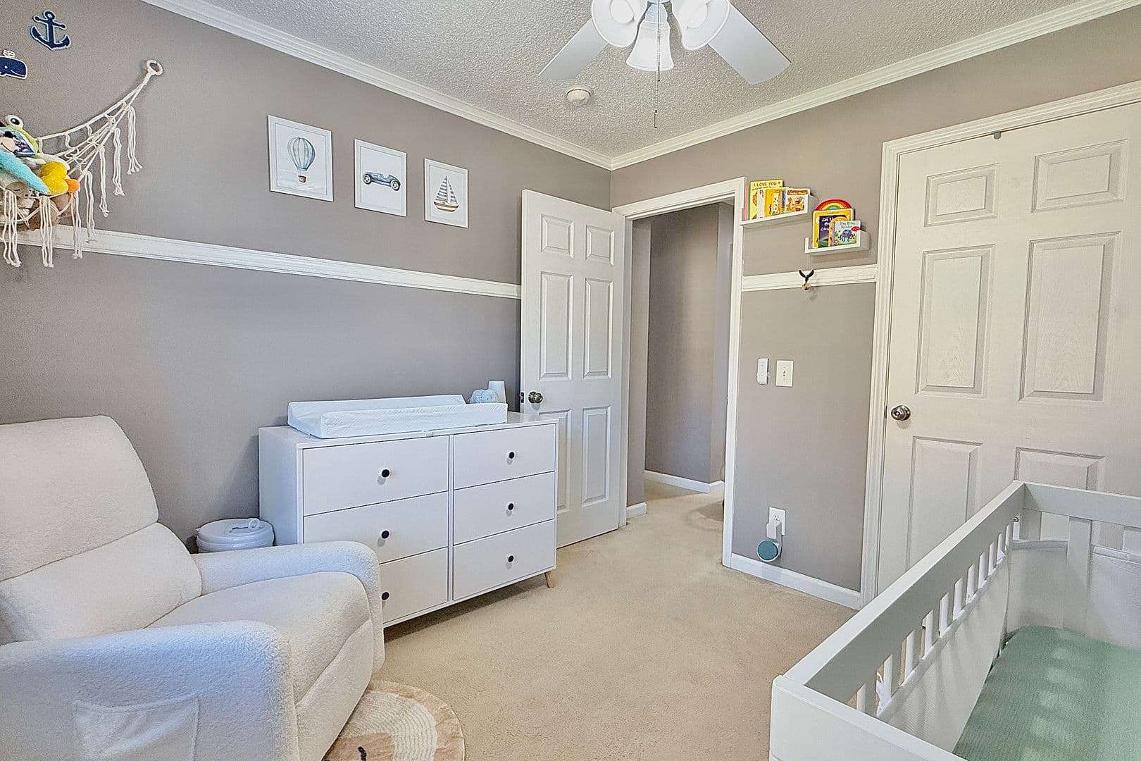 Midway House: 193 River Bend Dr