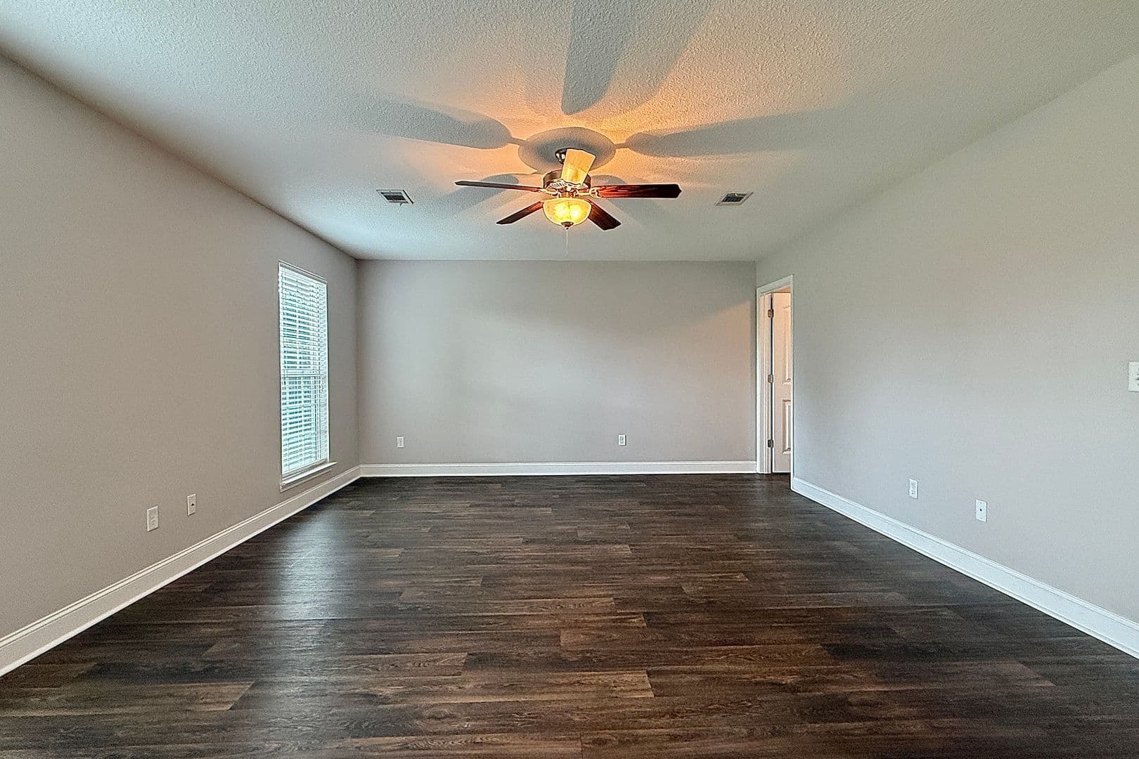 Allenhurst House: 309 Nashview Trl