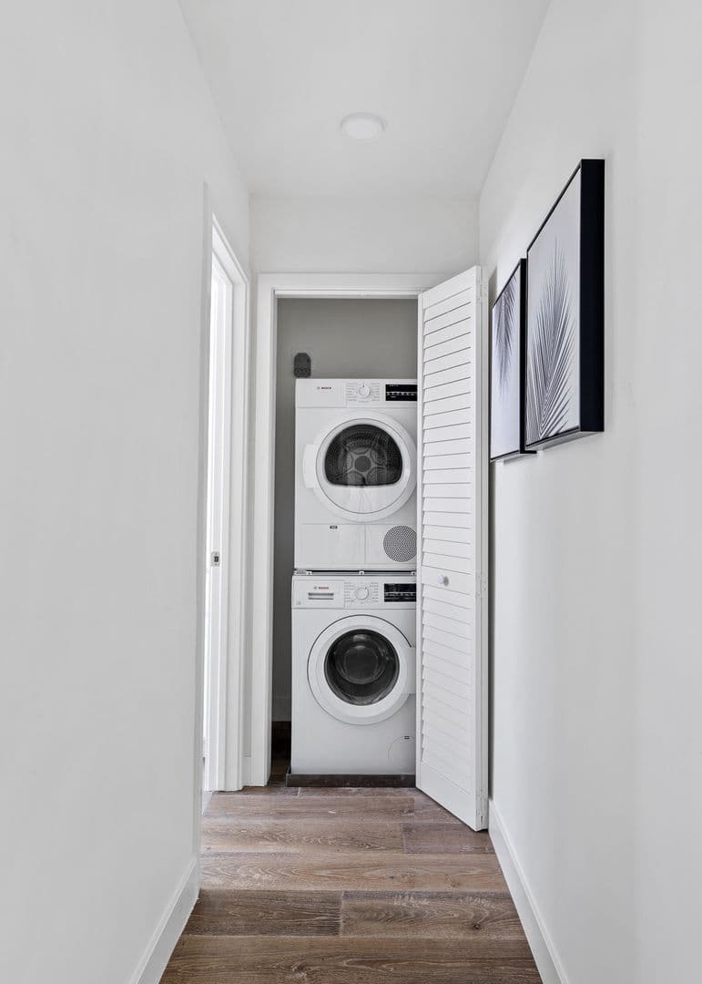 Torrance Apartment: 3828 W 226th St
