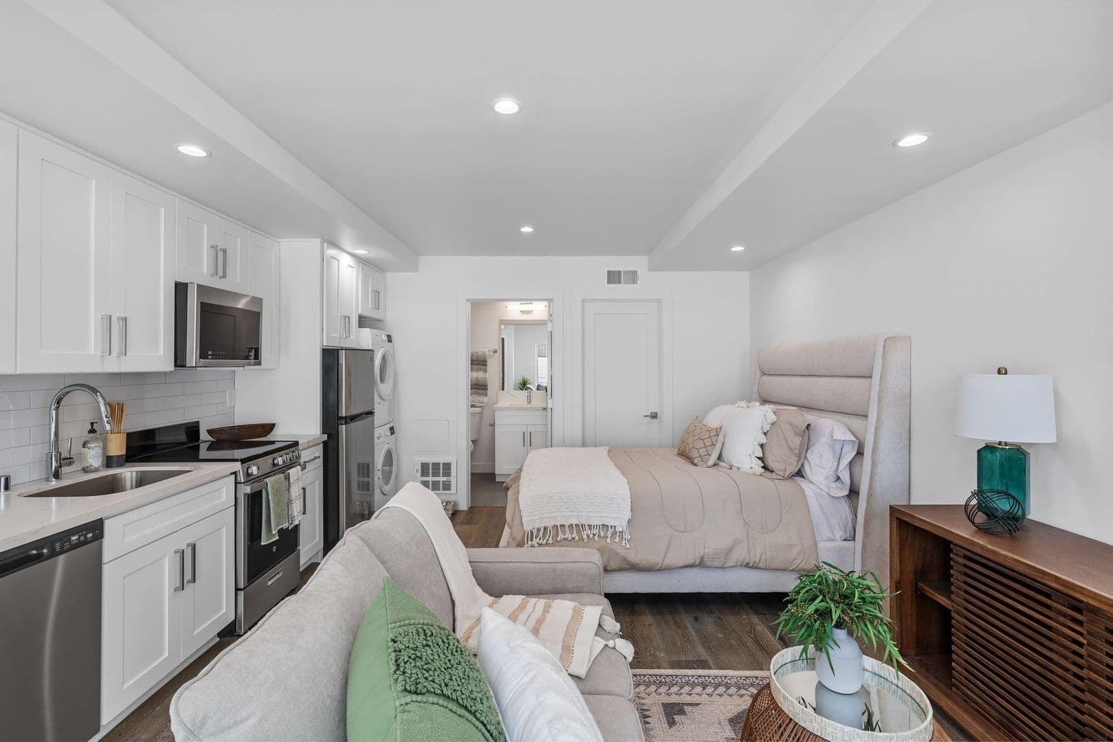 Torrance Apartment: 3450 Emerald Street