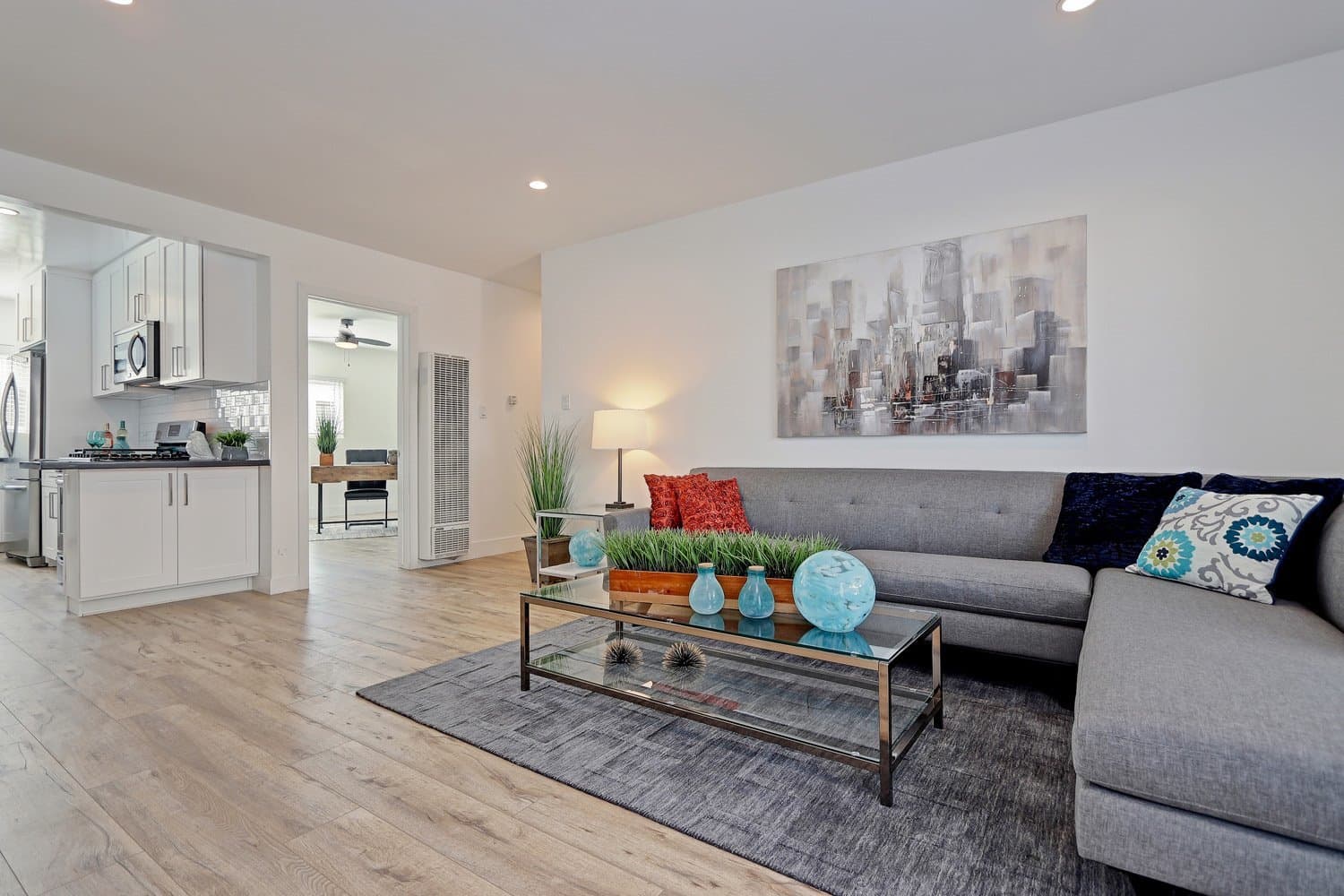 El Segundo Apartment: 716-717 Indiana Court