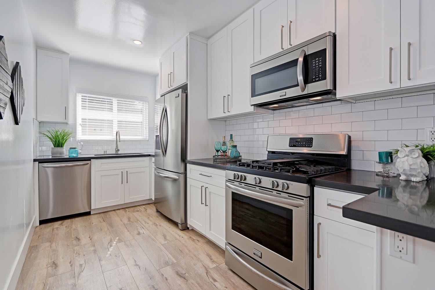 El Segundo Apartment: 716-717 Indiana Court