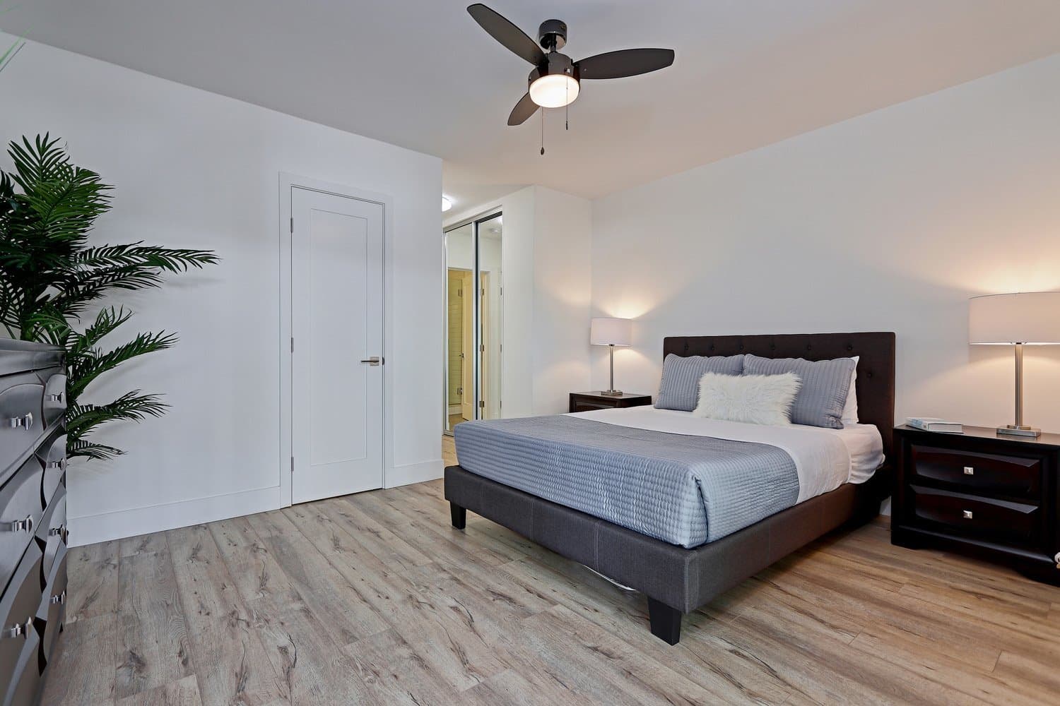 El Segundo Apartment: 716-717 Indiana Court