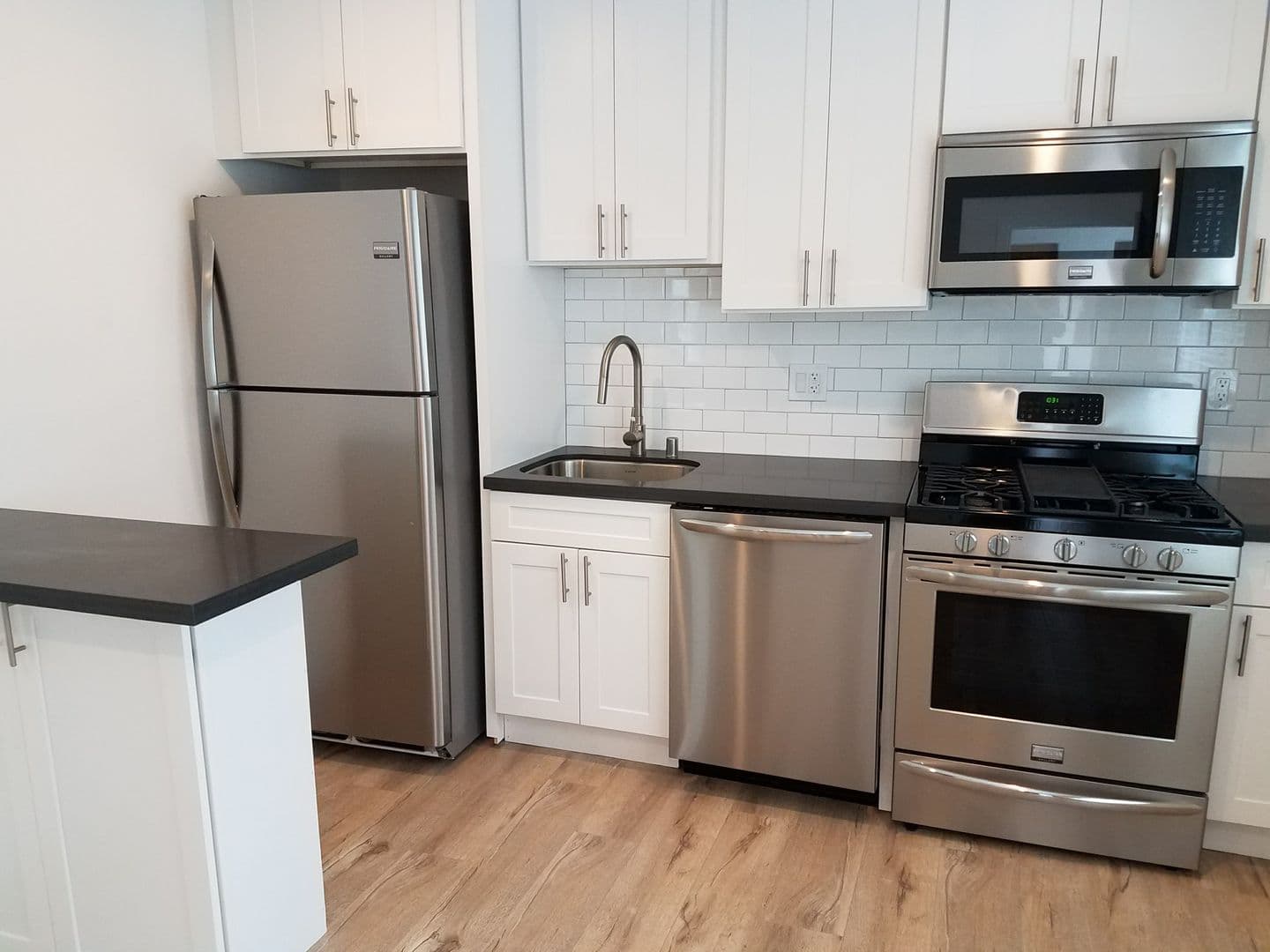 El Segundo Apartment: 716-717 Indiana Court