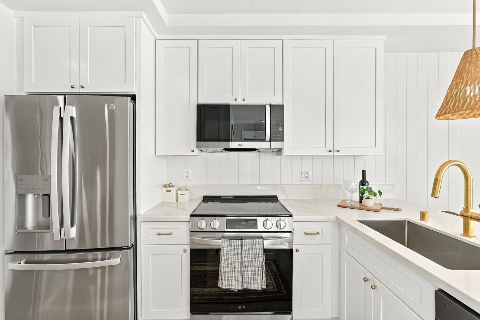 Hermosa Beach Apartment: 720-724 21st Street