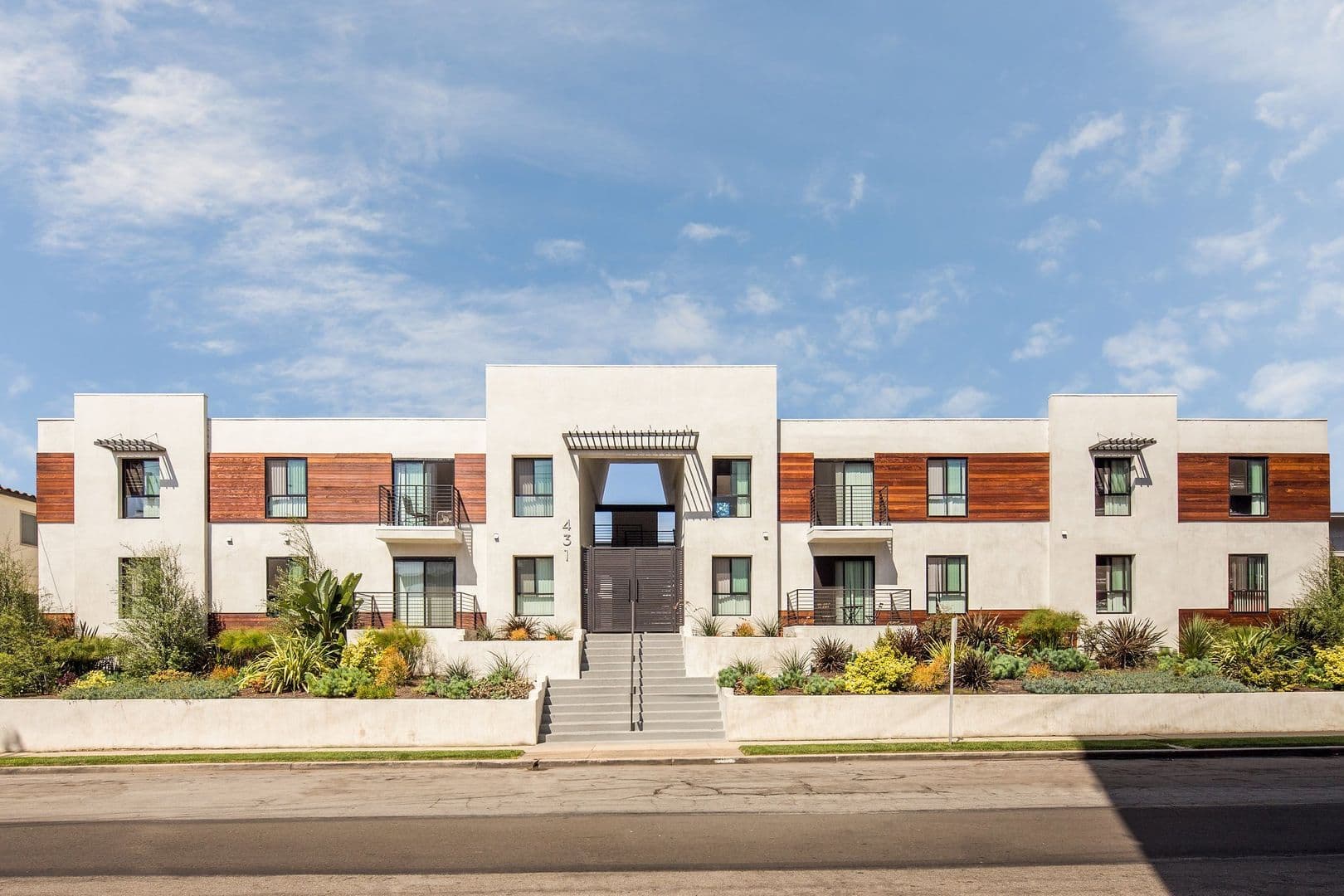 El Segundo Apartment: 431 Indiana Street