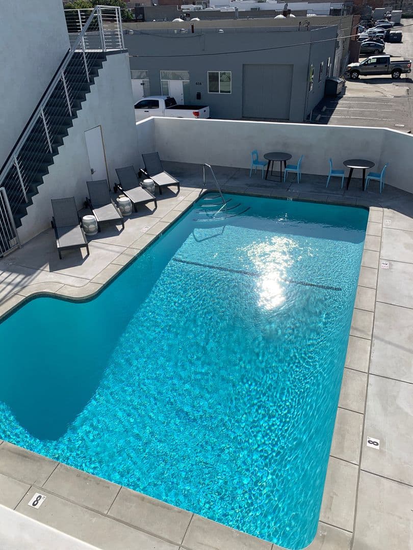 El Segundo Apartment: 207, 209 & 211 Sierra Street