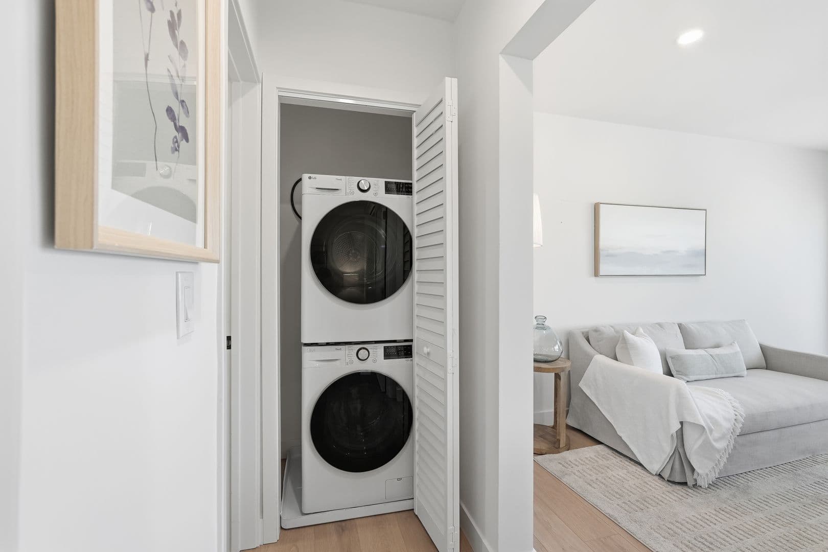 El Segundo Apartment: 1620 E Maple Ave