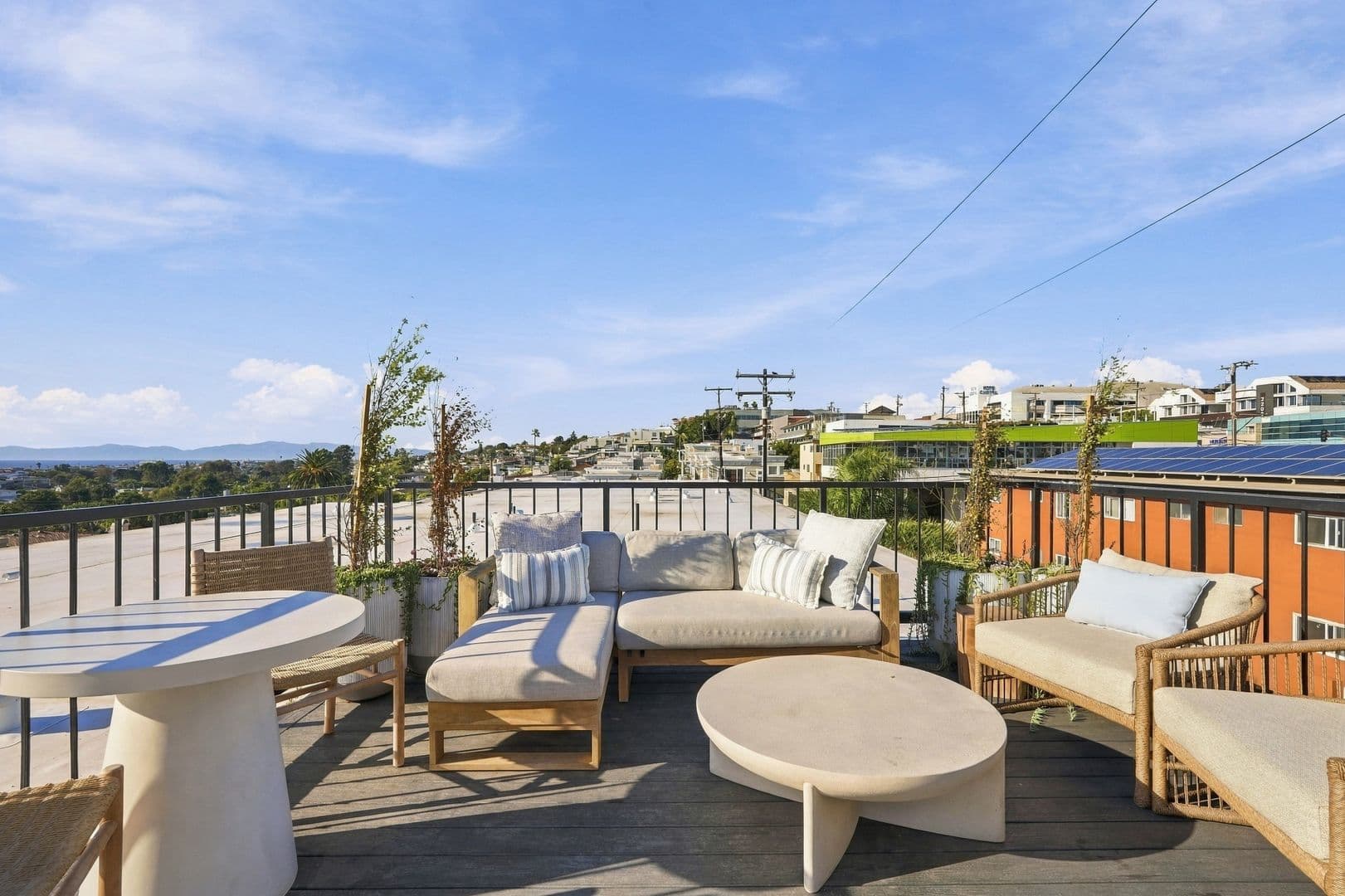 Hermosa Beach Apartment: 720-724 21st Street