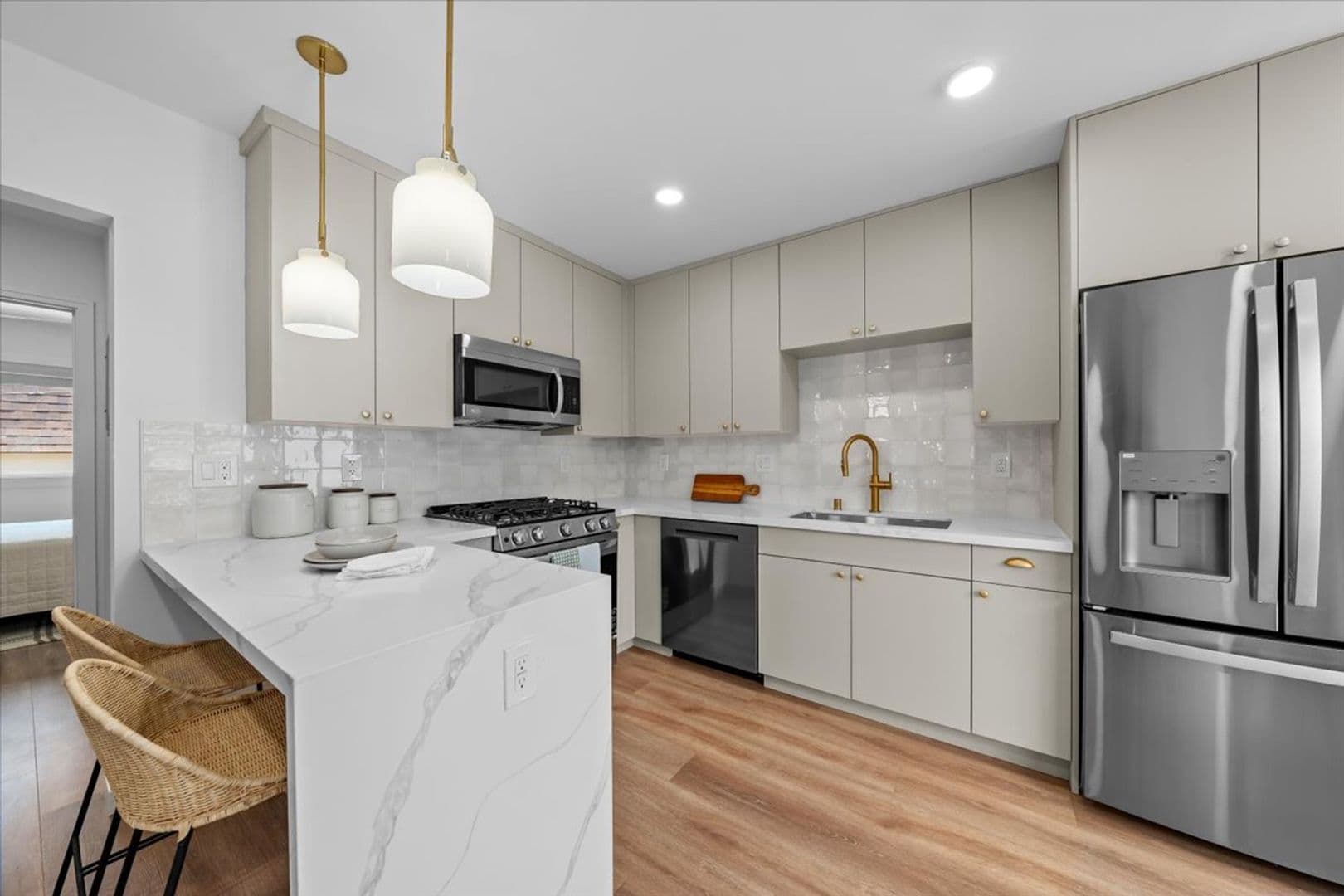Hermosa Beach Apartment: 1803 Pacific Coast Highway