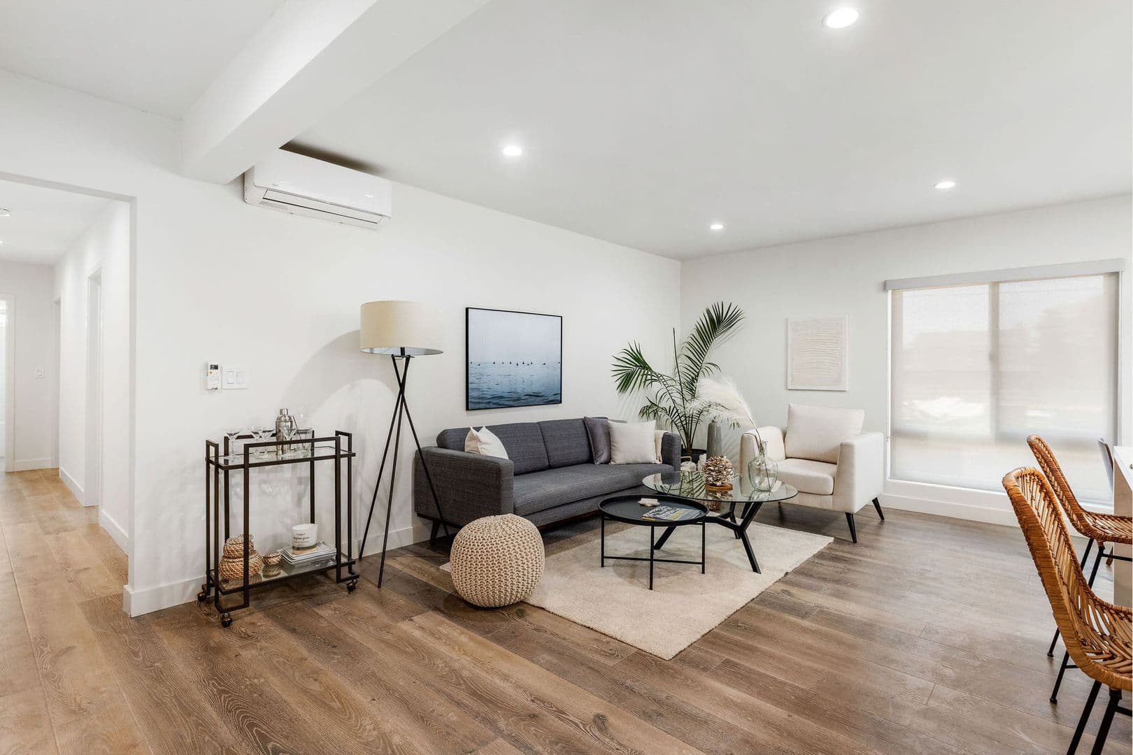 El Segundo Apartment: 420 Illinois Street