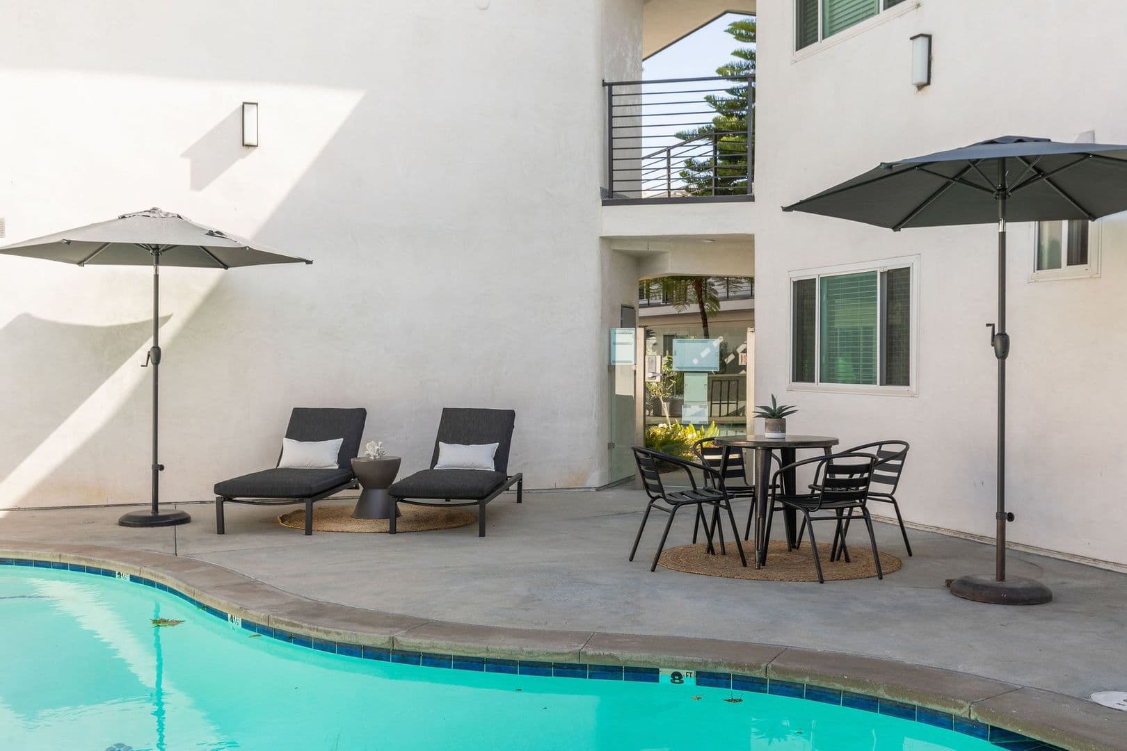 El Segundo Apartment: 716-717 Indiana Court