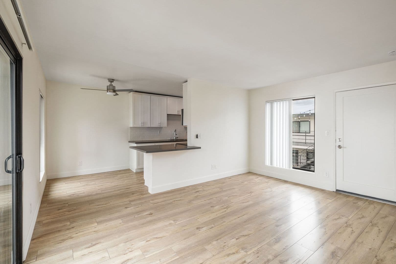 El Segundo Apartment: 431 Indiana Street