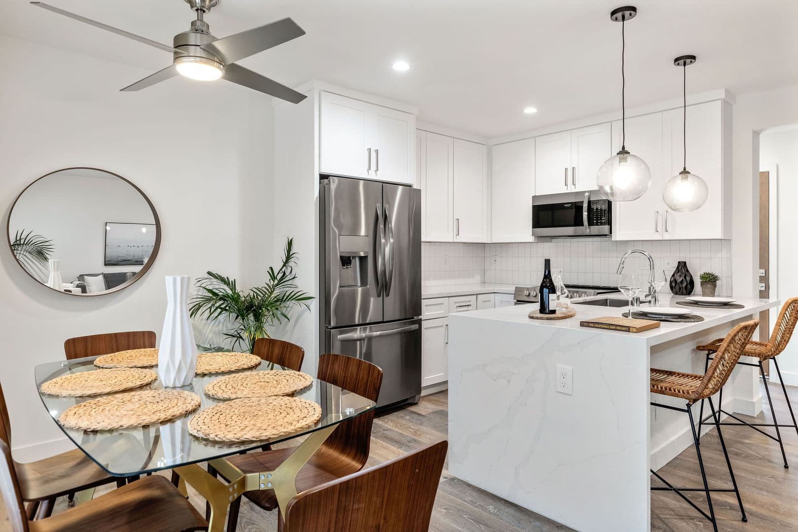 El Segundo Apartment: 420 Illinois Street