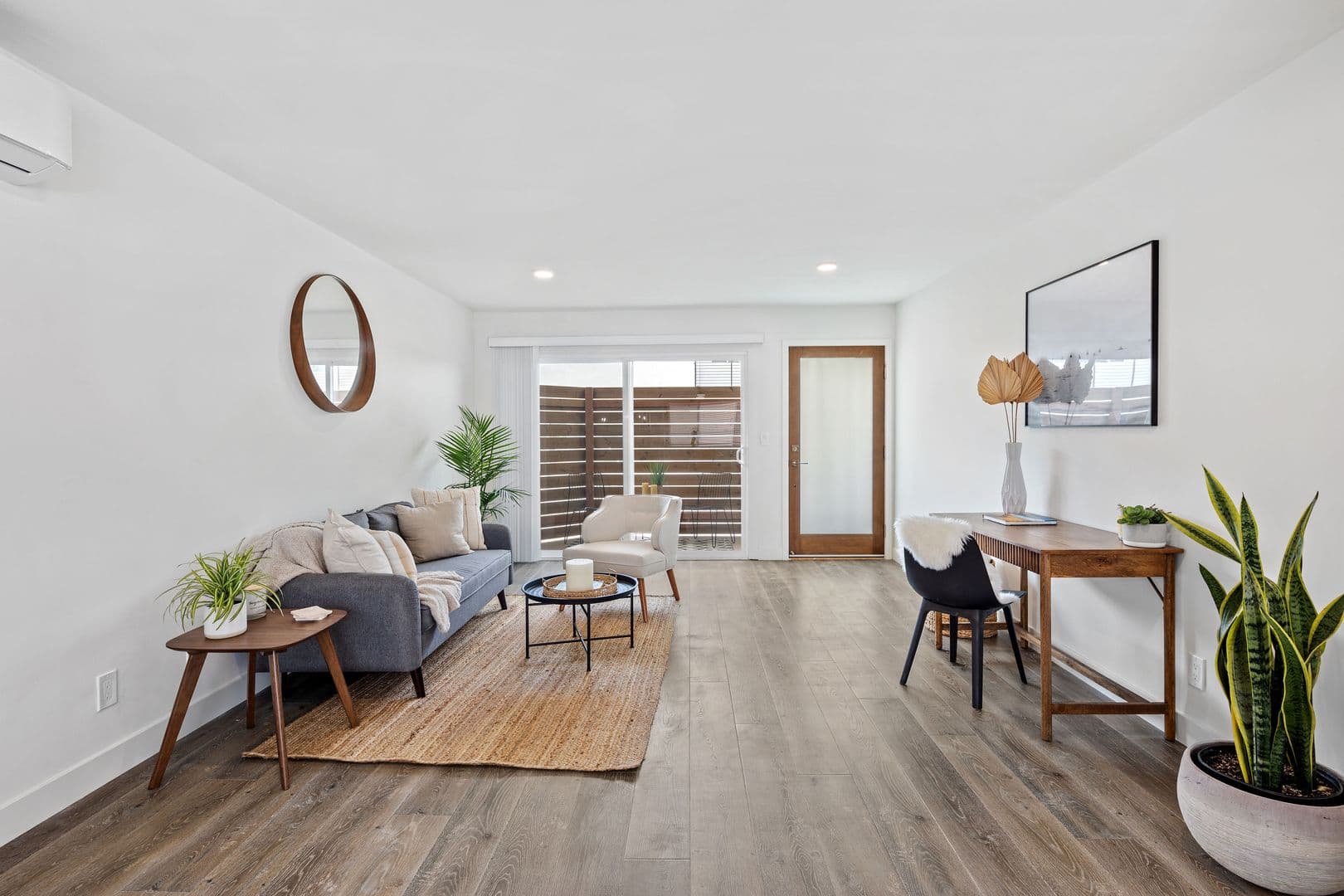 Torrance Apartment: 3828 W 226th St