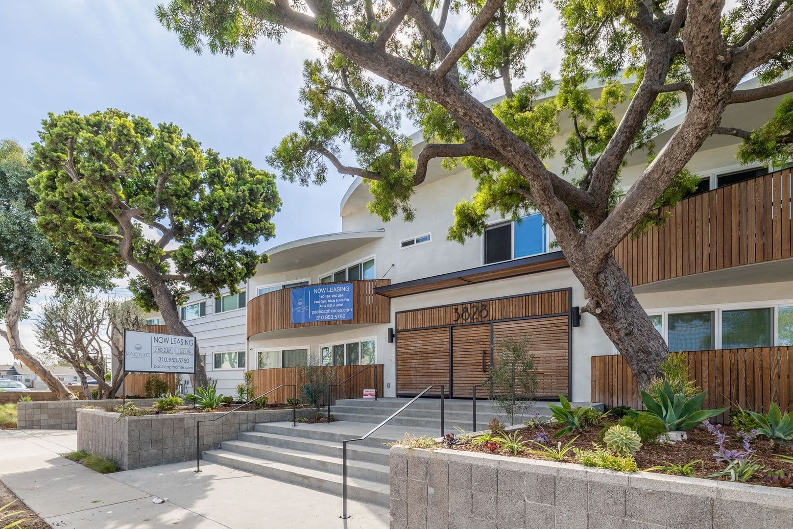 Torrance Apartment: 3828 W 226th St