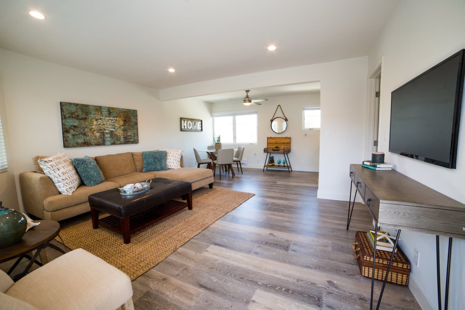 Redondo Beach Apartment: 201 S Broadway
