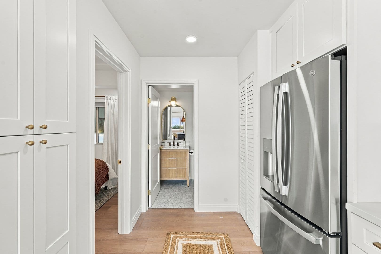Hermosa Beach Apartment: 720-724 21st Street