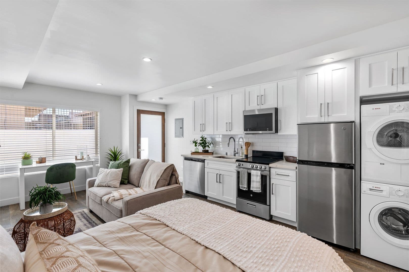 Torrance Apartment: 3450 Emerald Street