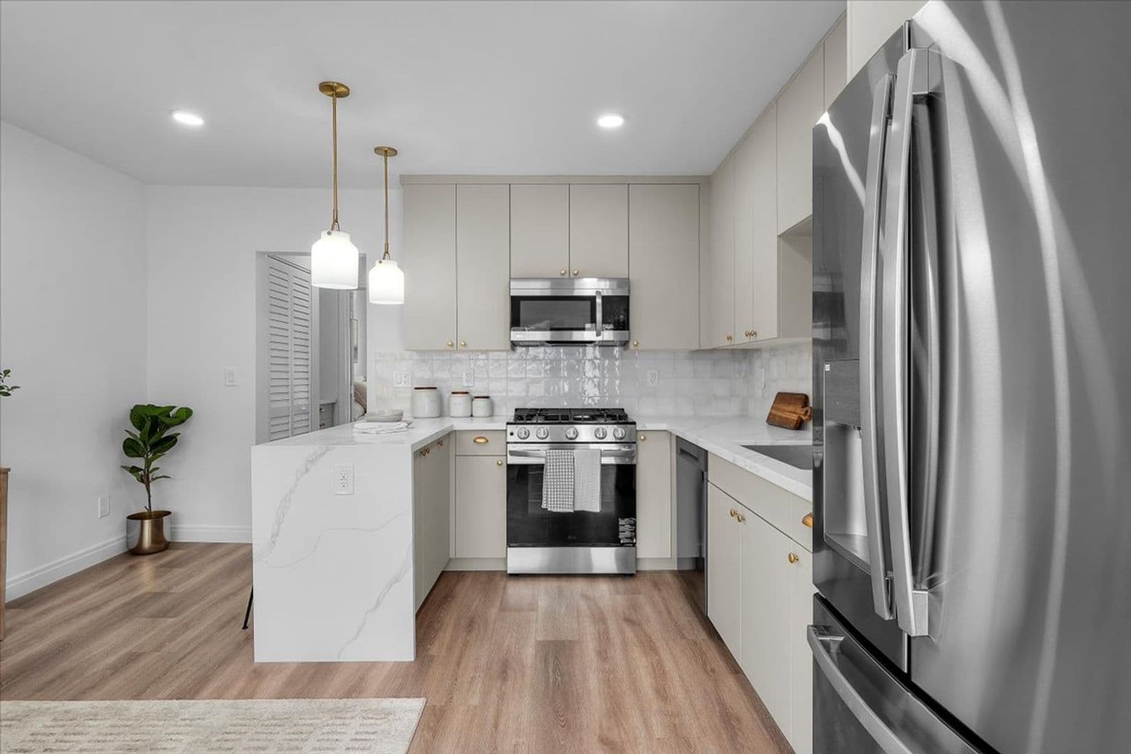 Hermosa Beach Apartment: 1803 Pacific Coast Highway