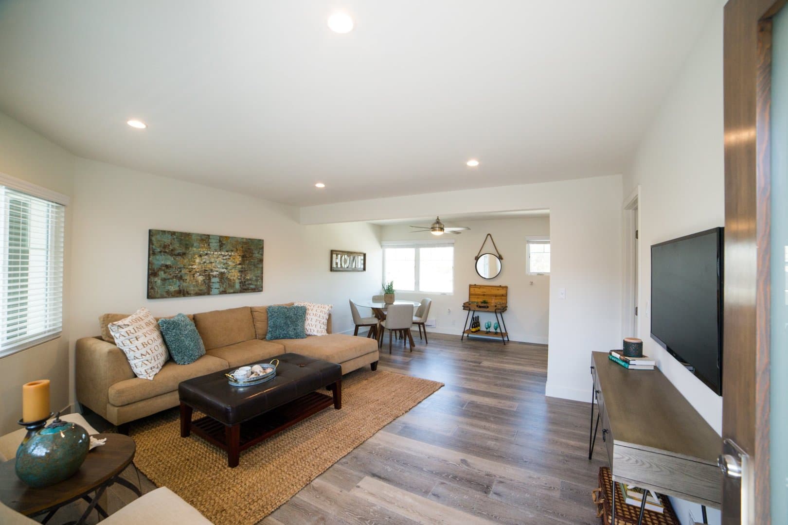 Redondo Beach Apartment: 201 S Broadway