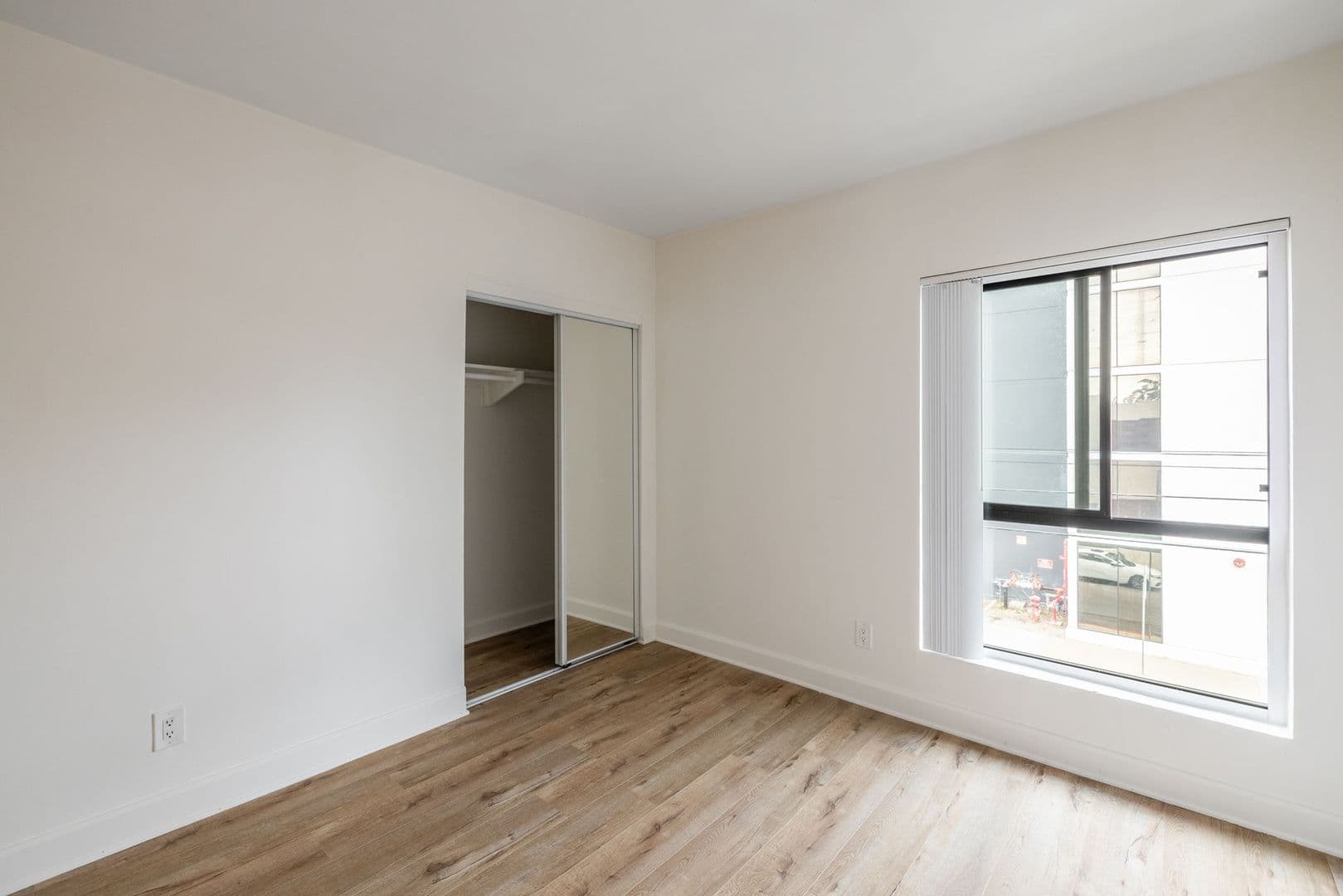 El Segundo Apartment: 431 Indiana Street