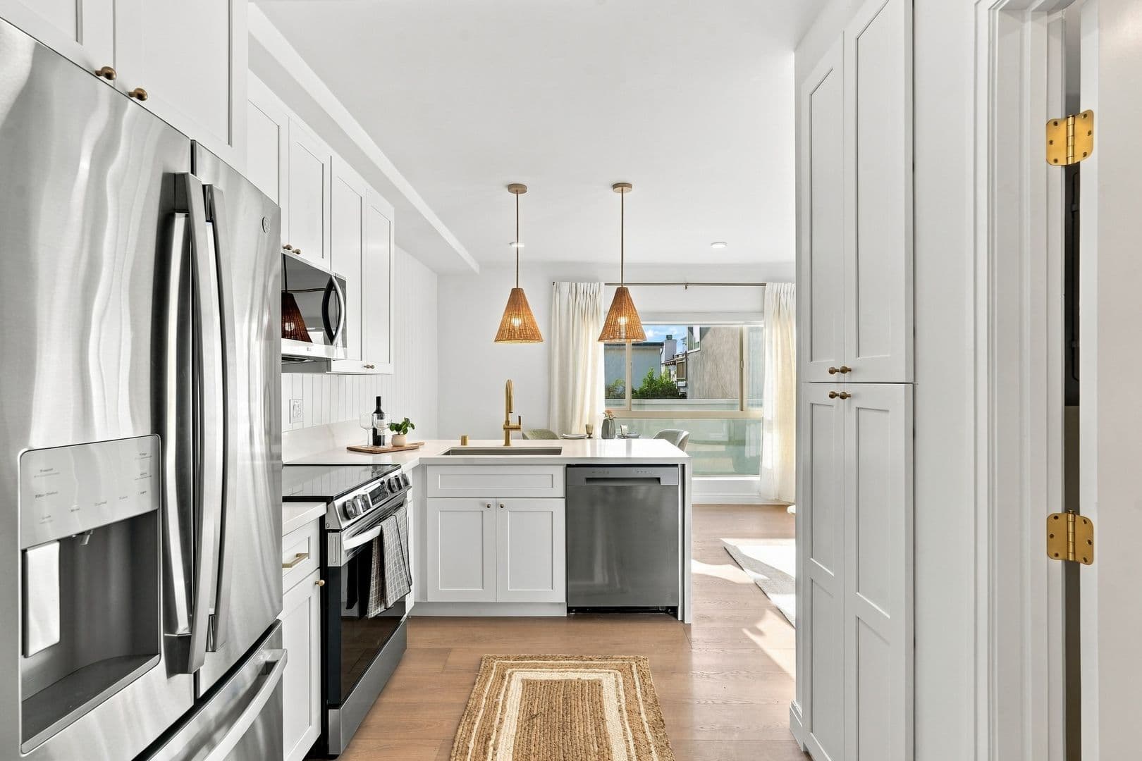 Hermosa Beach Apartment: 720-724 21st Street