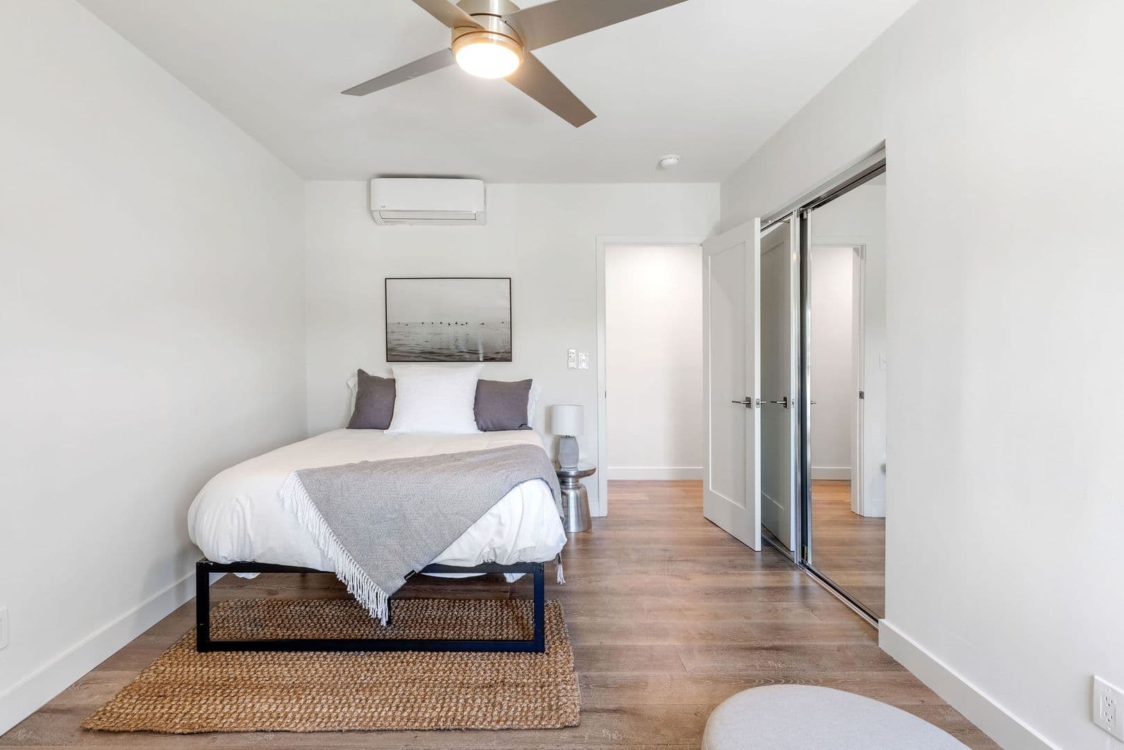 El Segundo Apartment: 420 Illinois Street