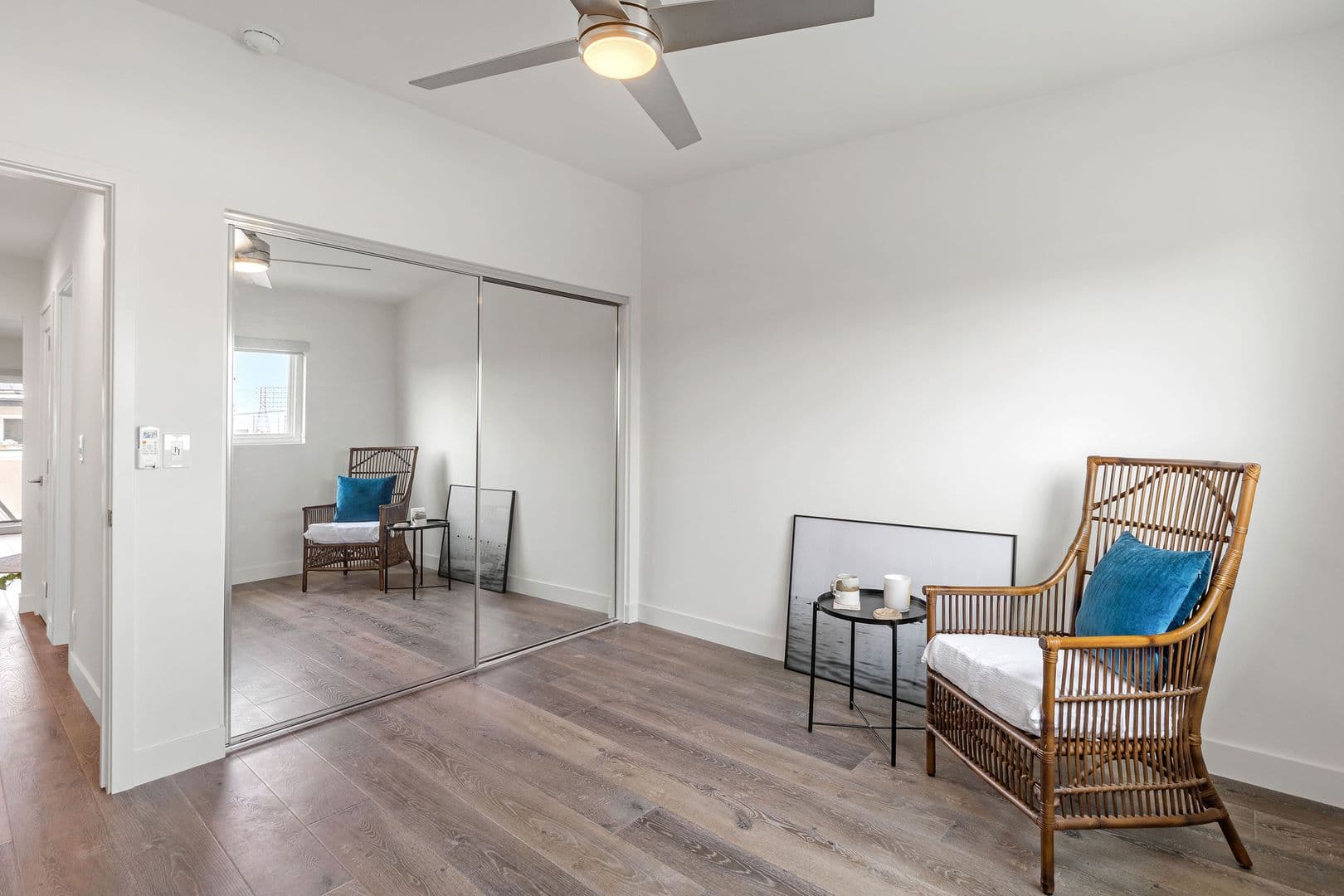 El Segundo Apartment: 420 Illinois Street