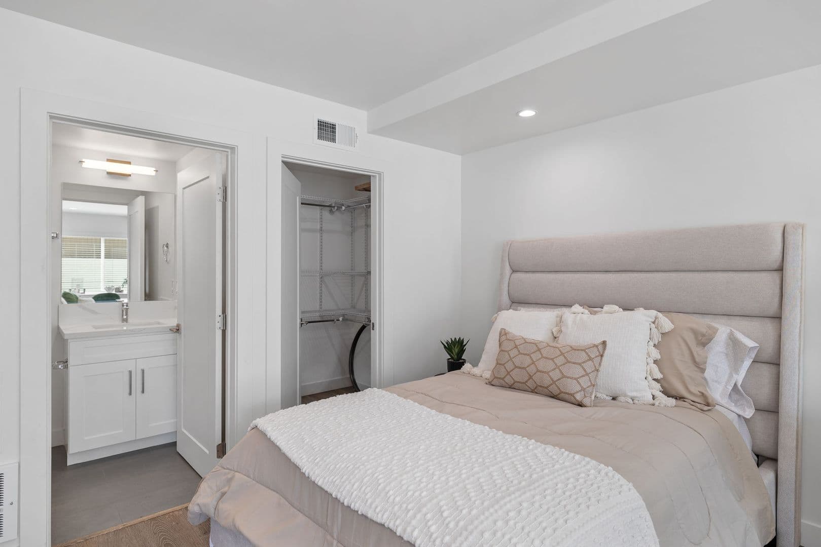 Torrance Apartment: 3450 Emerald Street