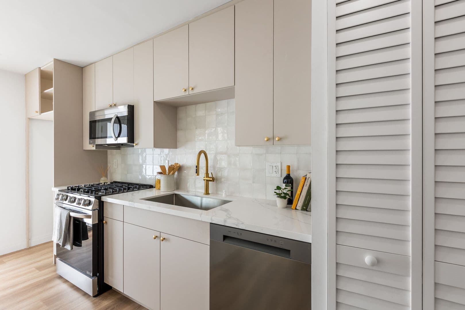 Hermosa Beach Apartment: 1803 Pacific Coast Highway
