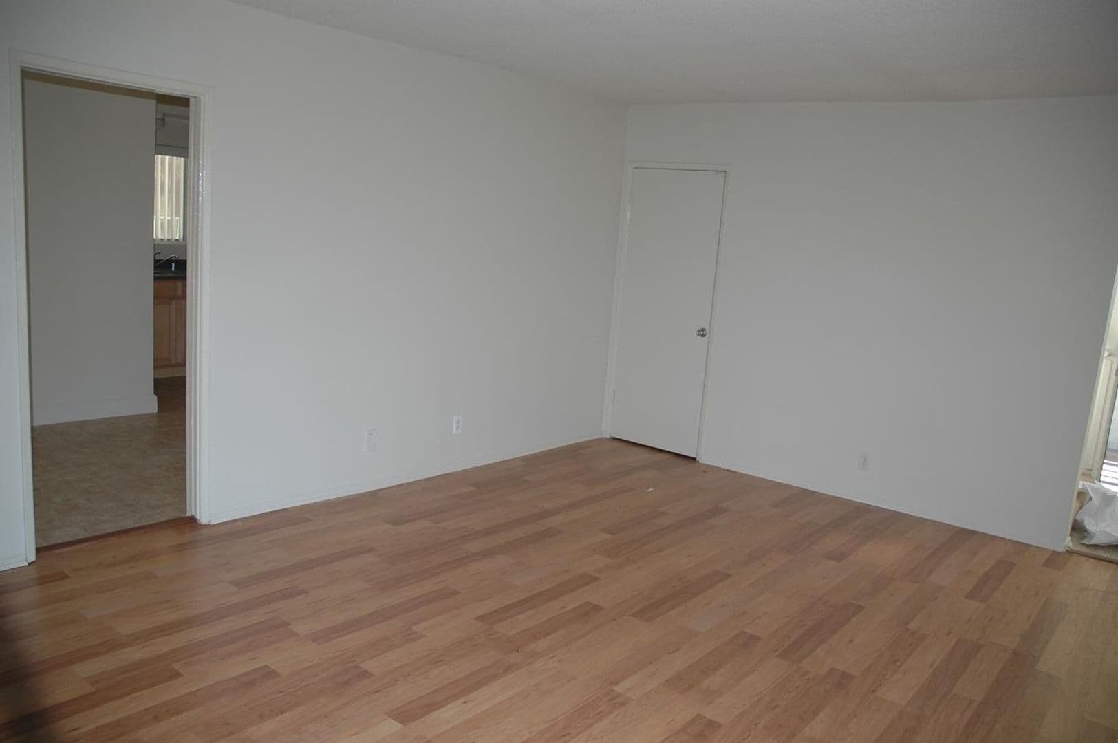 Torrance Apartment: 17450 Van Ness Ave